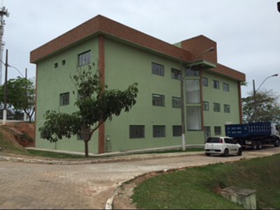 Prédio Administrativo do Campus Macaé – Bloco com 20 Salas Administrativas (2016). Origem da Receita: LOA (R$ 1.463.050,83).