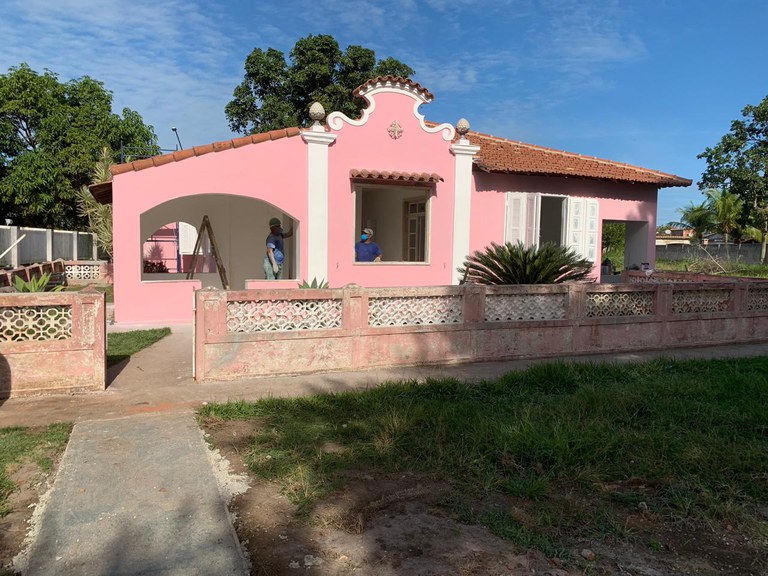 Reforma da casa rosa Quissamã