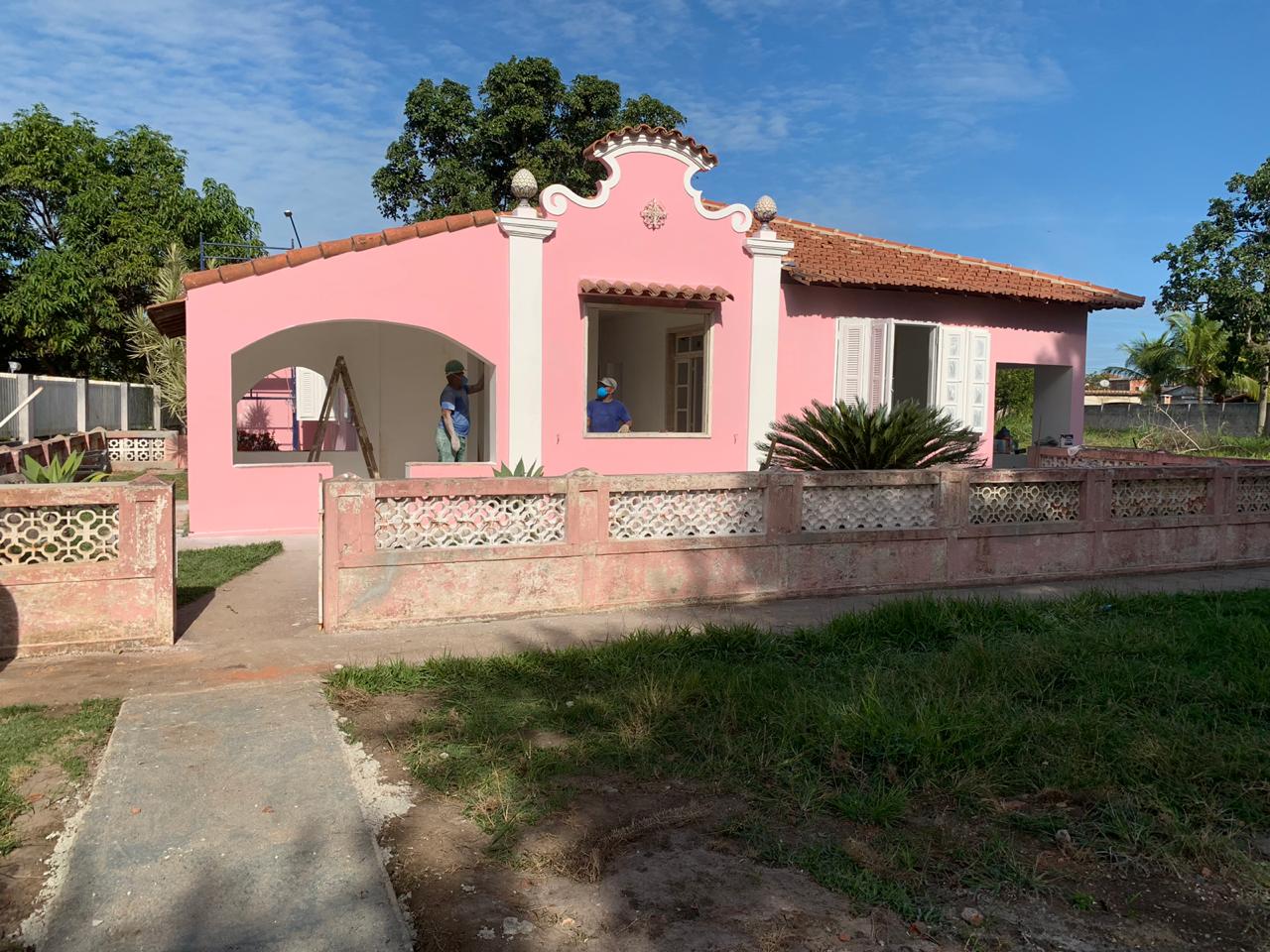 Reforma da casa rosa Quissamã