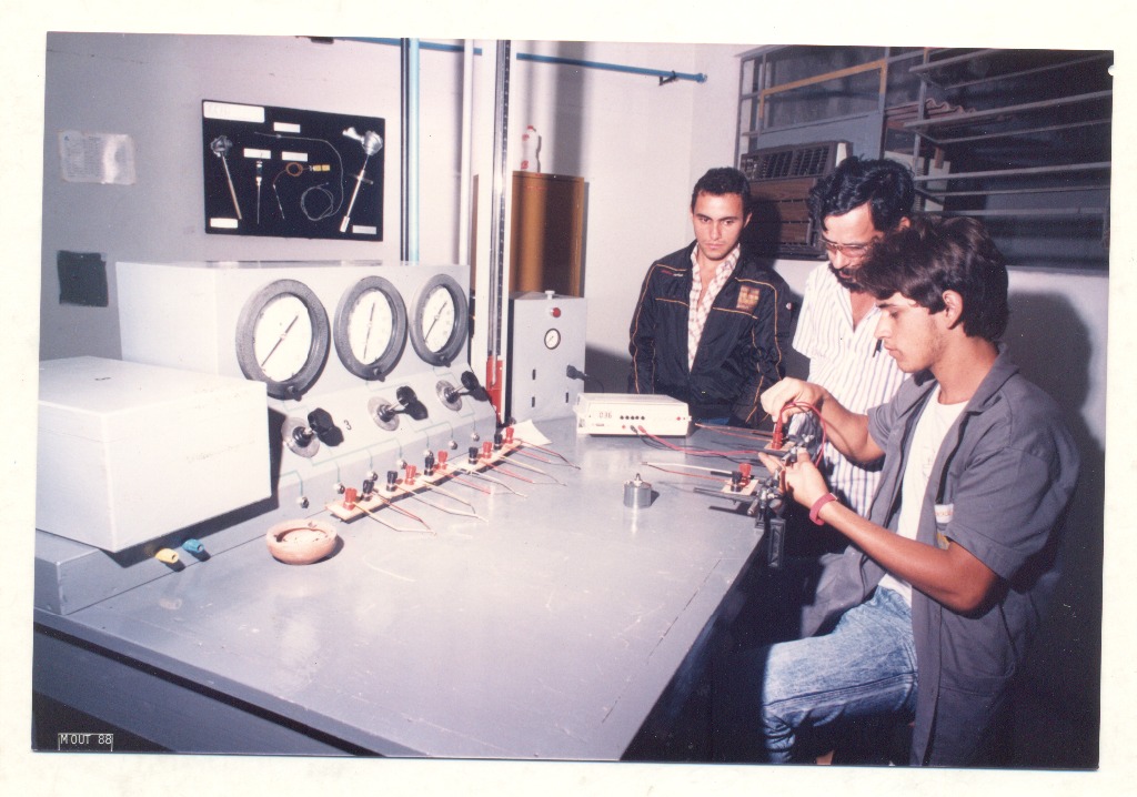 Oficina de Instrumentação na II Semana do Saber Fazer - 1987