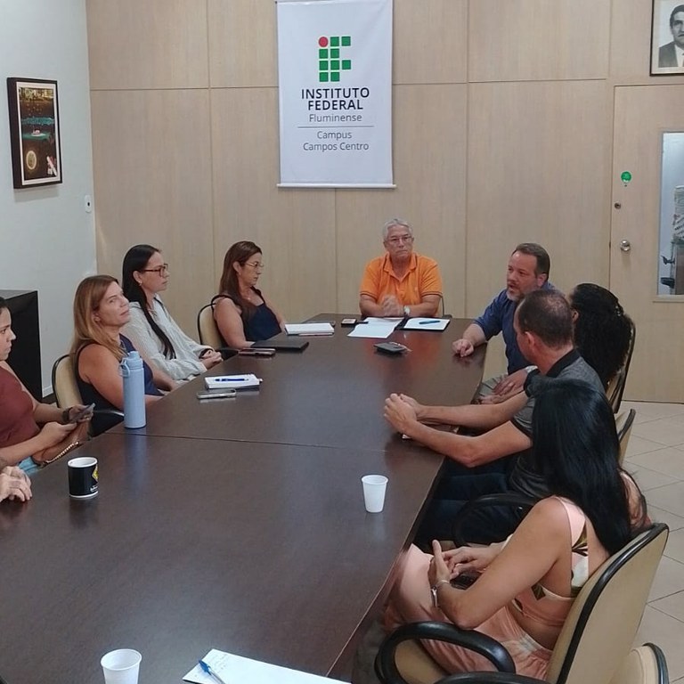 Gestão do IFF define com cerimonial visita de Ministro