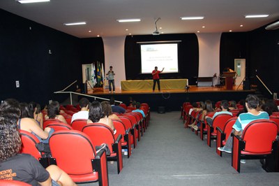 Aula Inaugural do Curso de Libras online no campus Campos Guarus
