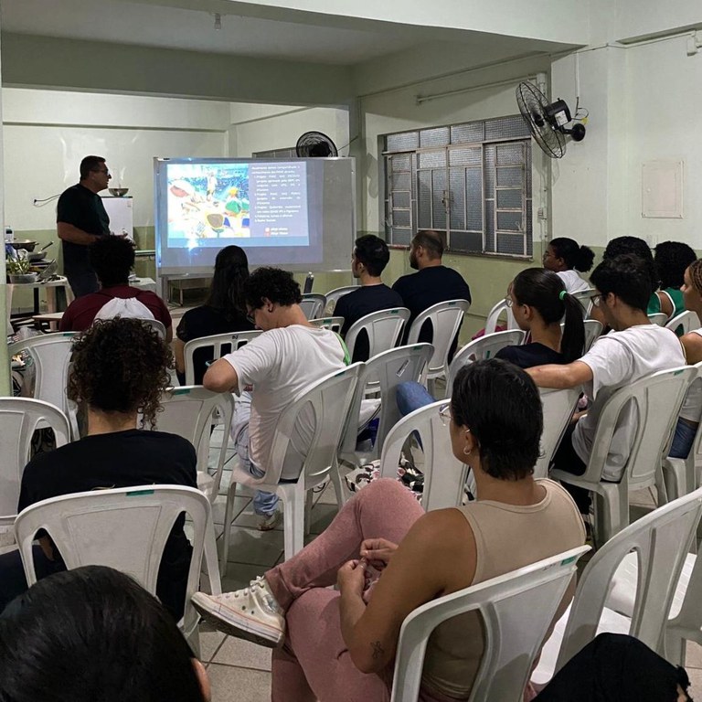 Aula Show "PANC na Soberania alimentar na gastronomia comercial e medicinal"