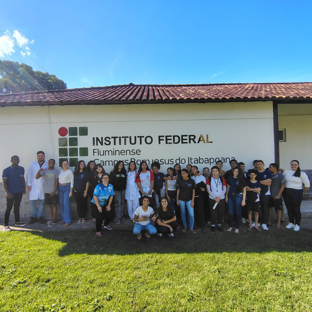 Visita da Escola Estadual Horácio Plínio, de Bom Jesus do Norte, ao IFF Bom Jesus