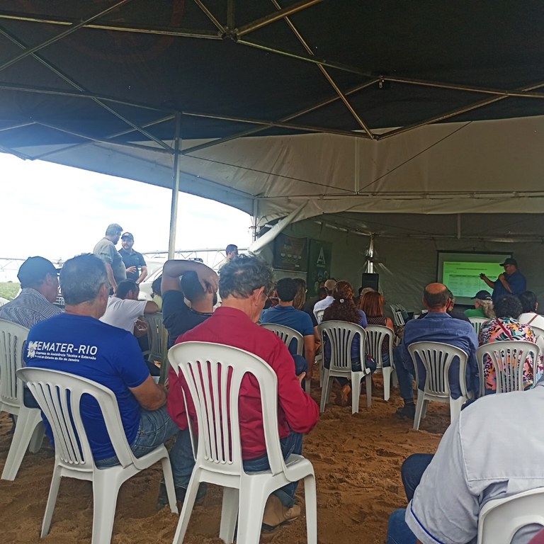 Dia de Campo: Pesquisa e Desenvolvimento da Soja no Norte Fluminense