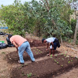 IFF Bom Jesus participa de implantação de horta em Escola Municipal de Itaperuna