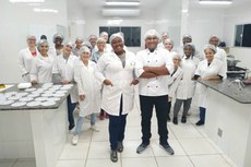 Neyara Barbosa e Fernando Victor Severino usam técnicas aprendidas no IFF para empreender. Em breve abrirão uma empresa na área.