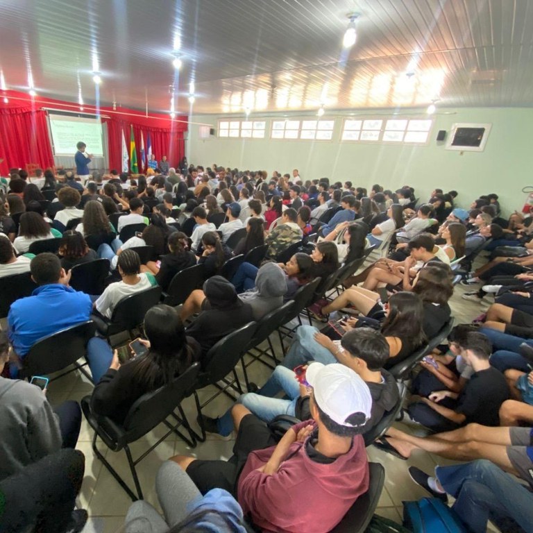 Palestra "O BRICS e o novo arranjo geopolítico: e nossa região nessa história?"