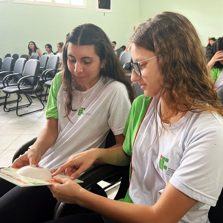 Projeto Educa Saúde IFF realiza palestra sobre Câncer de Mama