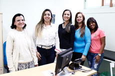 Heloiza, Gabriela, Letycia, Wilza, Tatiane: equipe médica. (Foto: Rakenny Braga/Comunicação Social)