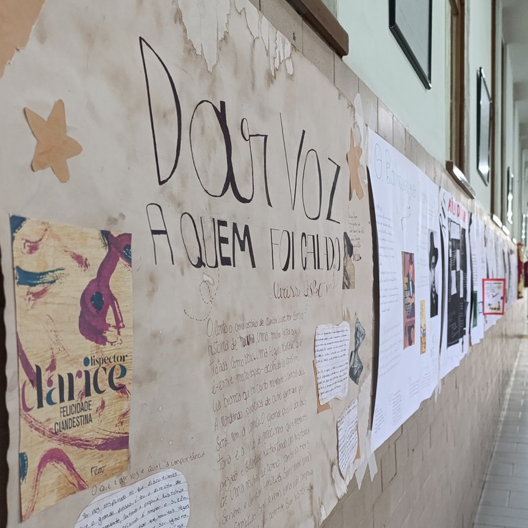 Corredor literário: “Vozes e silêncios” 