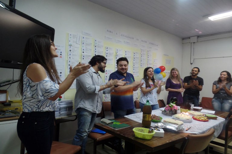 Professores e coordenação comemoram os 10 anos (Fotos: Eliane Paravidino).