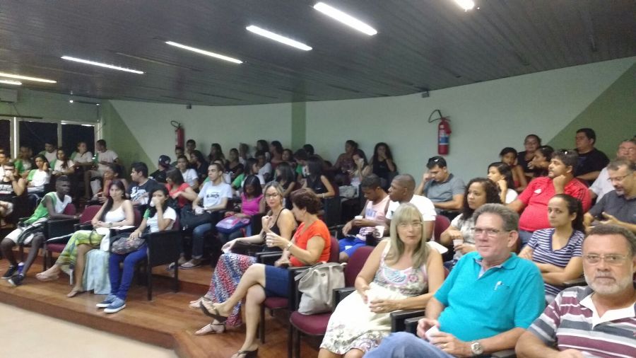 Professores e estudantes participaram 