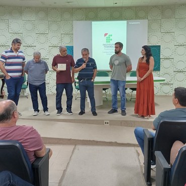 Servidores recebidos com a arte de estudantes músicos do Instituto Federal Fluminense (Foto: Antonio Barros).