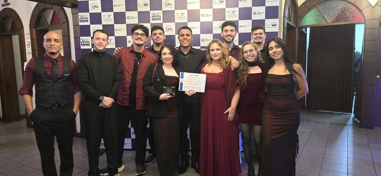 Estudantes