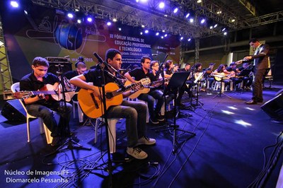 IFF Campos Centro abre inscrições para bolsas da Orquestra de Violões IFF Campos Centro abre inscrições para bolsas da Orquestra de Violões