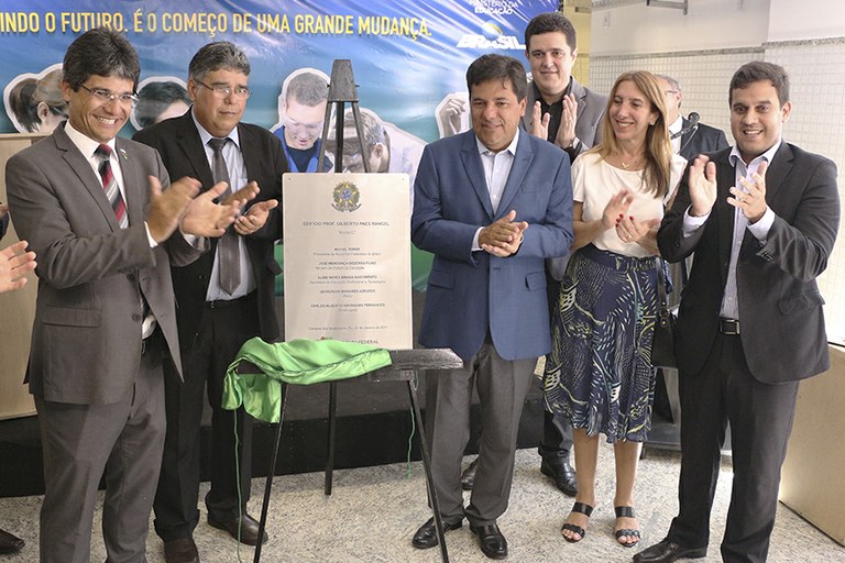 Ministro da Educação participa de solenidade de inauguração do edifício Gilberto Paes Rangel