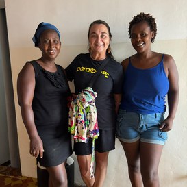 Mulheres na pesca Maria Fidalgo, Denise Costa e a peixeira Samira (Foto: Divulgação).