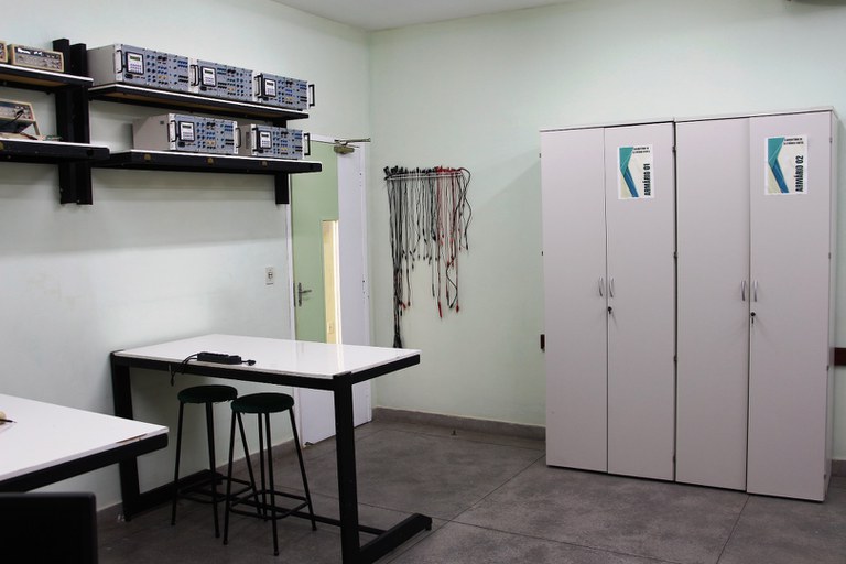 Eletrônica Digital A-28