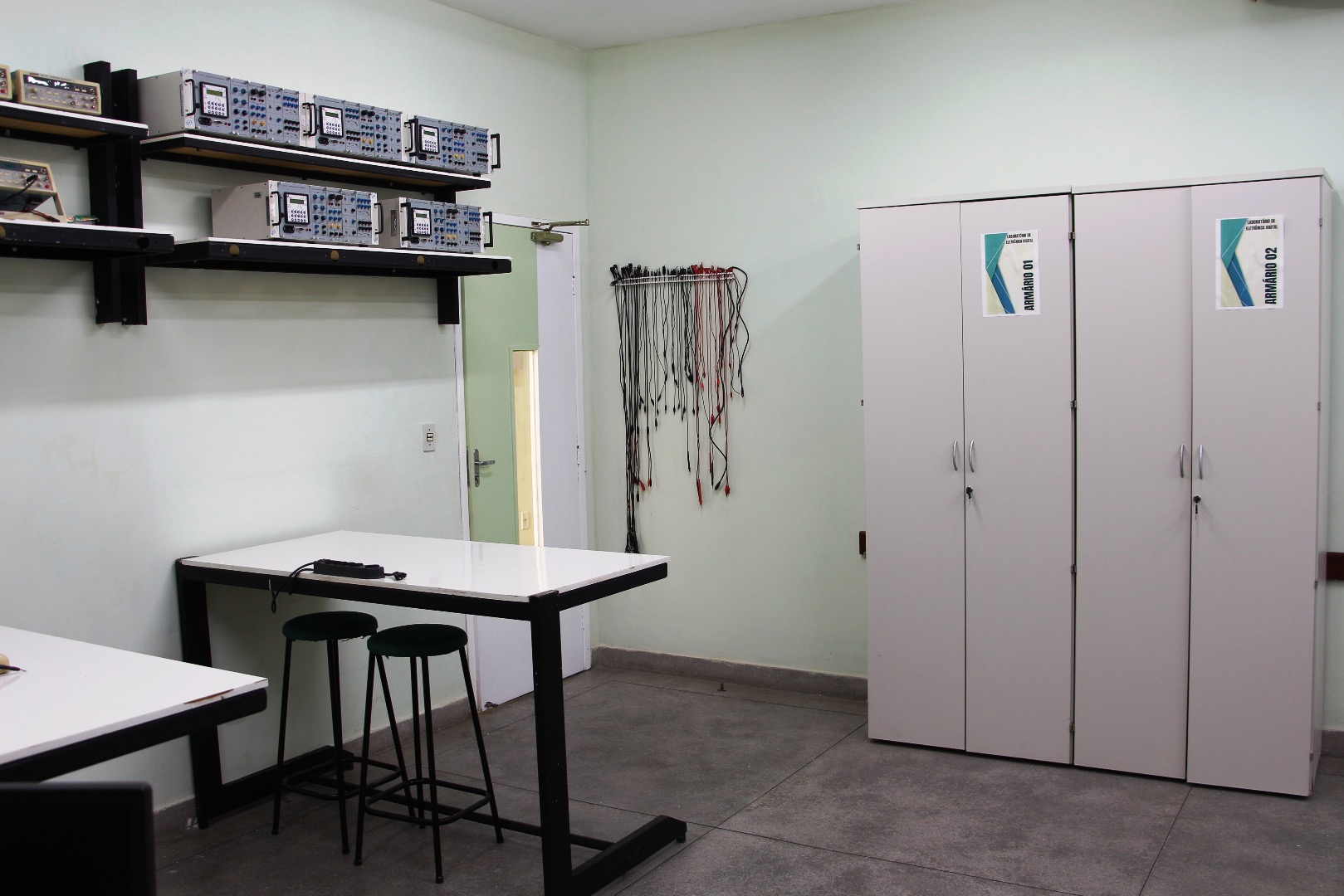 Eletrônica Digital A-28