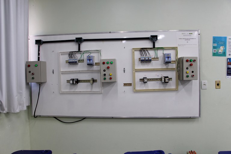 Acionamentos e Comandos