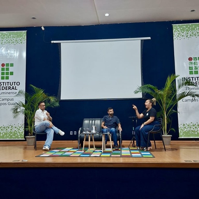 Café com Libras promove valorização da comunidade surda no IFF Campos Guarus