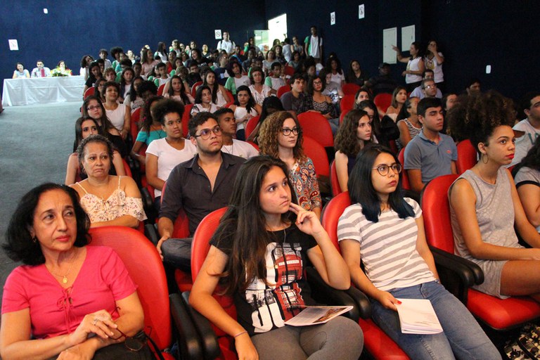 Campus Guarus premia poesias em seu 5° Festival