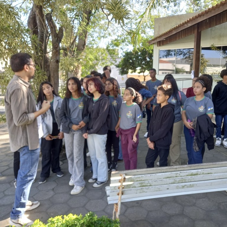 IFF Guarus recebe estudantes da rede municipal em ação preparatória para o processo seletivo