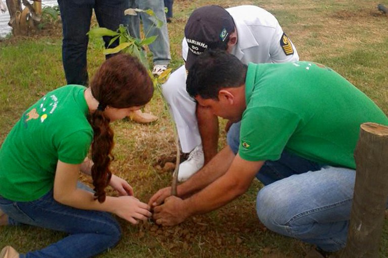 Projeto Capivara realiza plantio de árvores em São João da Barra