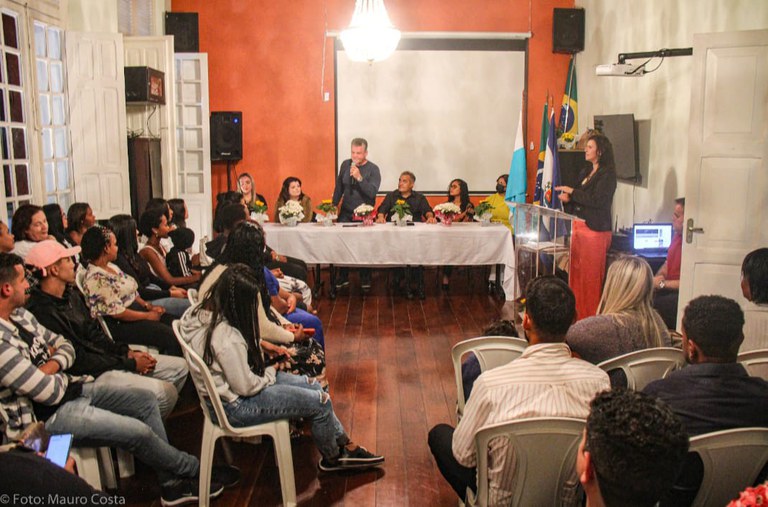 Campus Itaboraí participa de formatura dos estudantes da EJA de Cachoeiras de Macacu