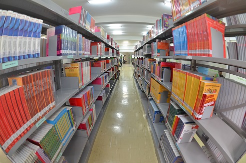 Biblioteca do campus Itaperuna