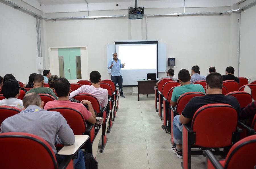 Apresentação de TCCs no Campus Itaperuna