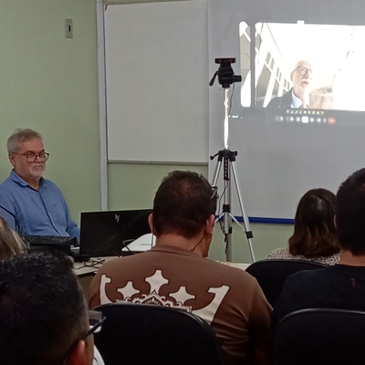 Professor Eliezes Pacheco participou remotamente da aula magna.