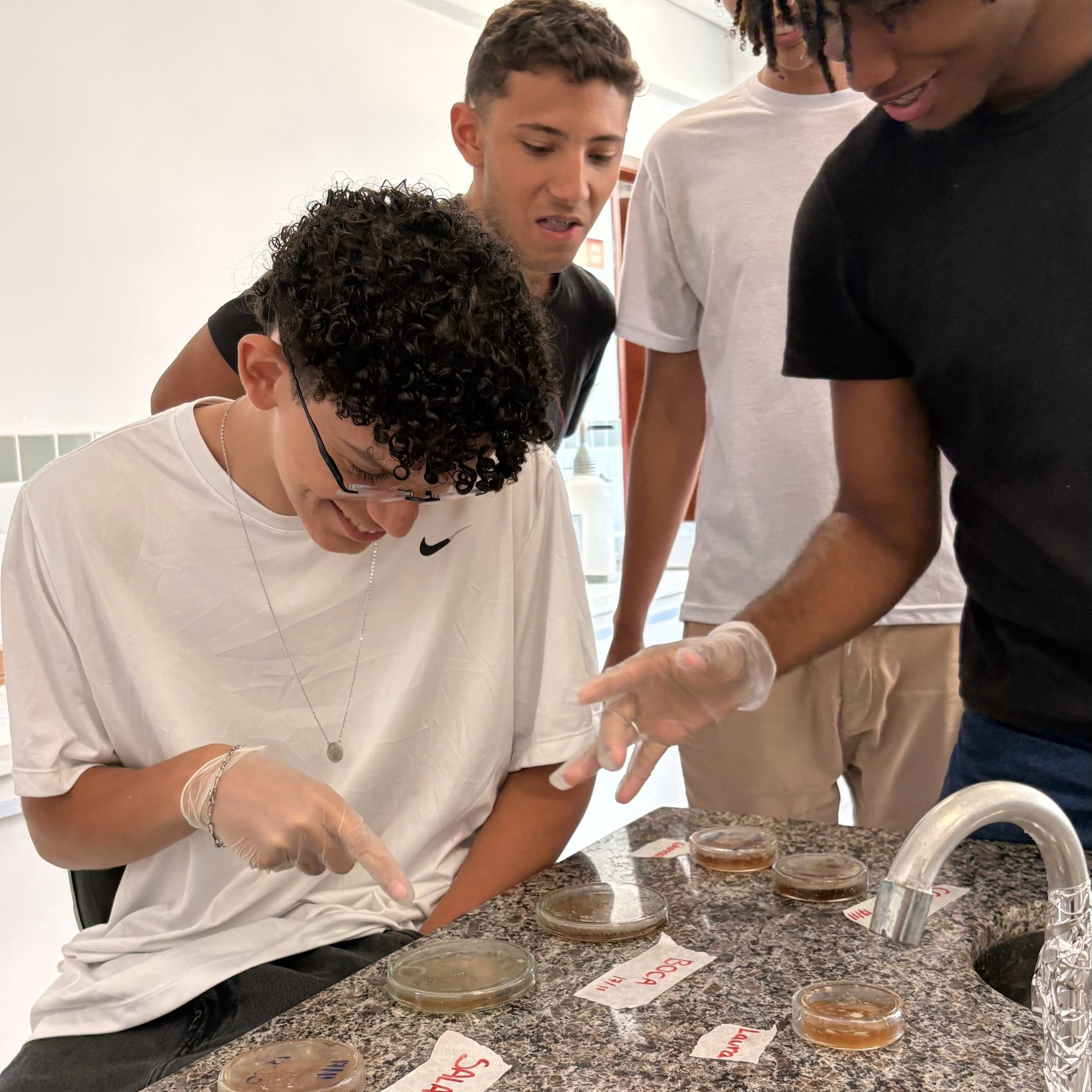 Aula de Biologia no IFF Maricá