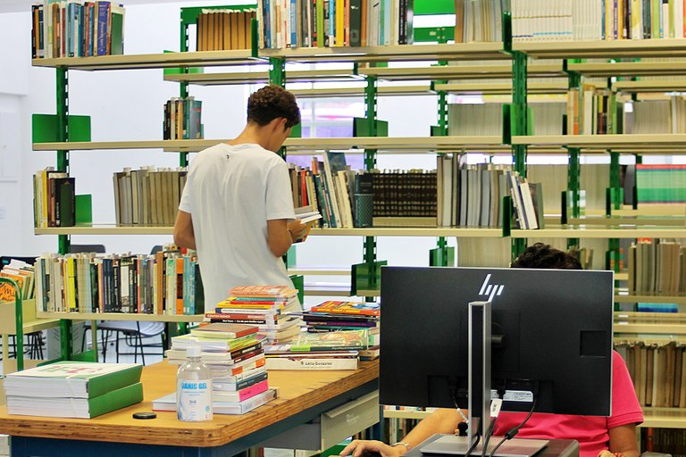 Biblioteca do IFF Maricá
