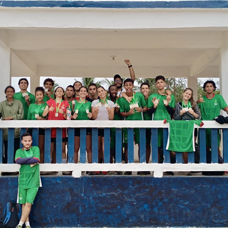 Equipe de atletismo do IFF Maricá