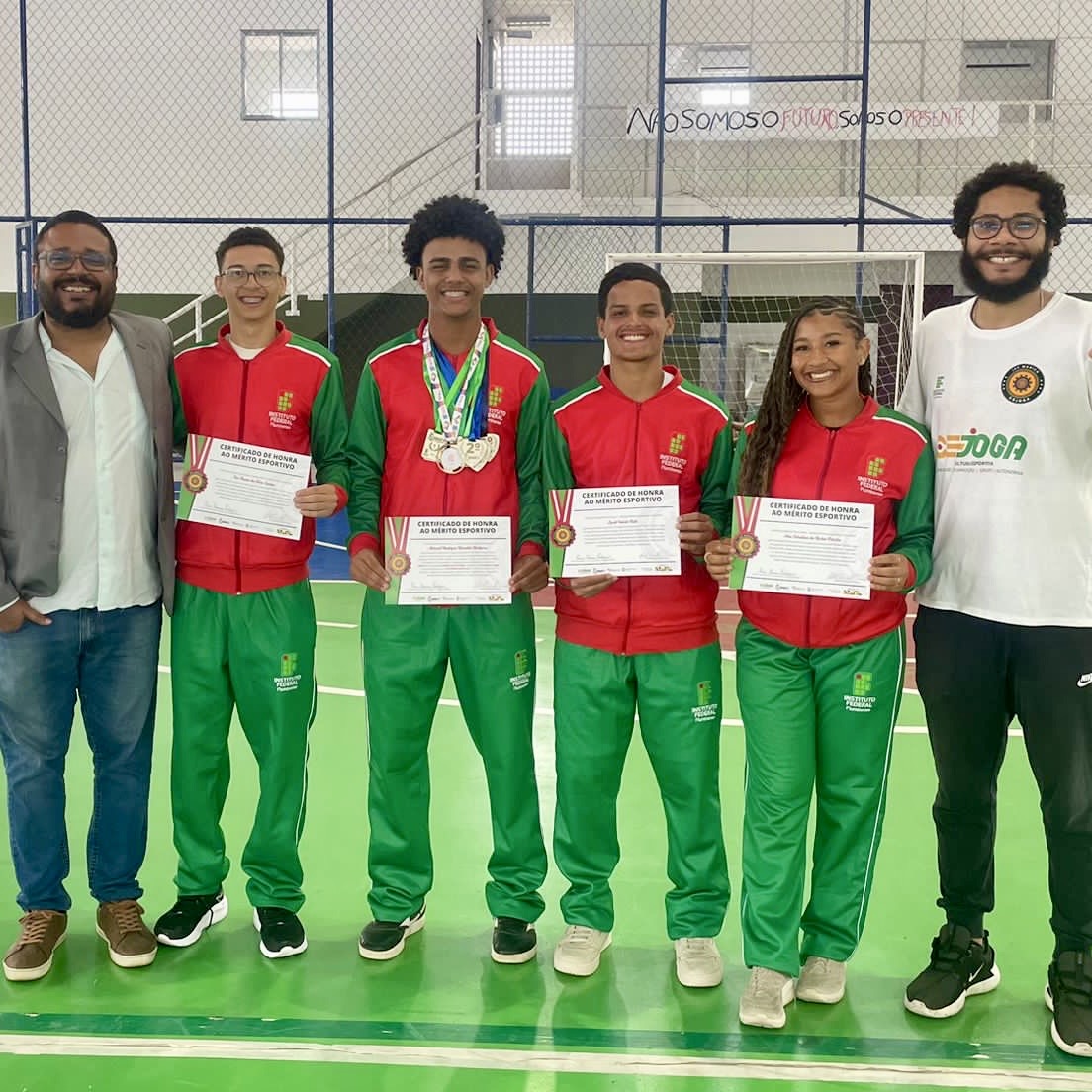 Homenagem a estudantes-atletas do IFF Maricá