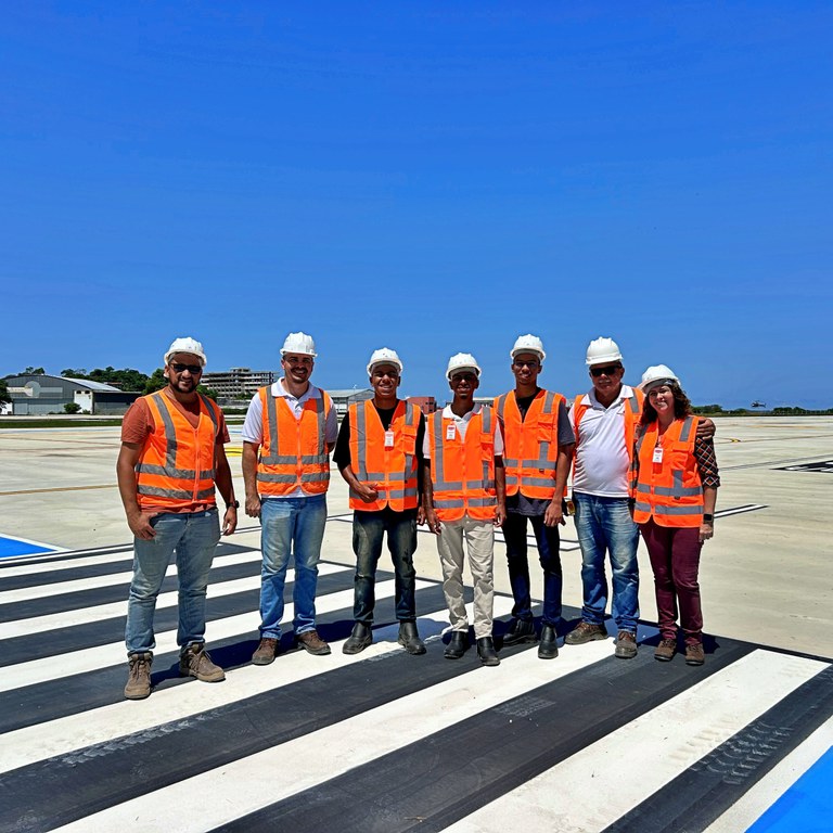 Jovem Aprendiz no aeroporto de Maricá