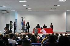A cerimônia aconteceu no auditório do IFF Maricá