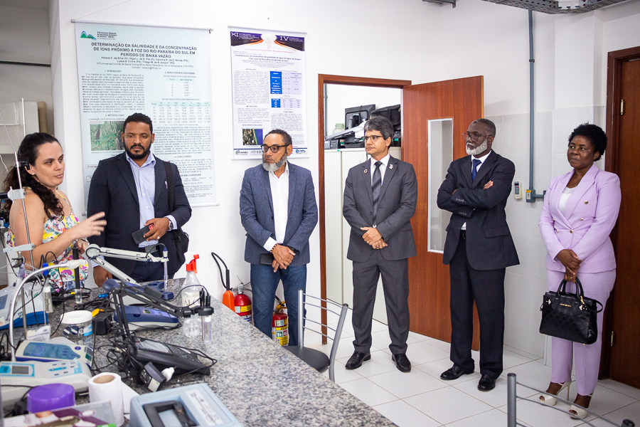 Polo de Inovação recebe a visita de reitor da Universidade de Luanda