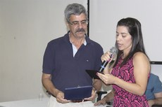Deputado Luiz Sérgio (PT) e a diretora-geral do campus Quissamã, Aline Estaneck.