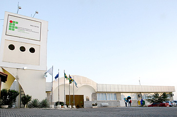 fachada_guarus.jpg