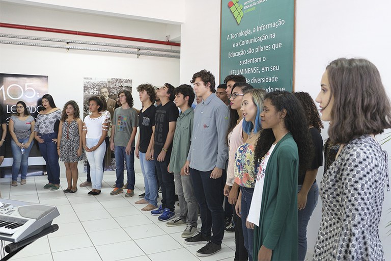 Comemoração dos 108 anos da Rede Federal conta com apresentação do coral do Campus Macaé