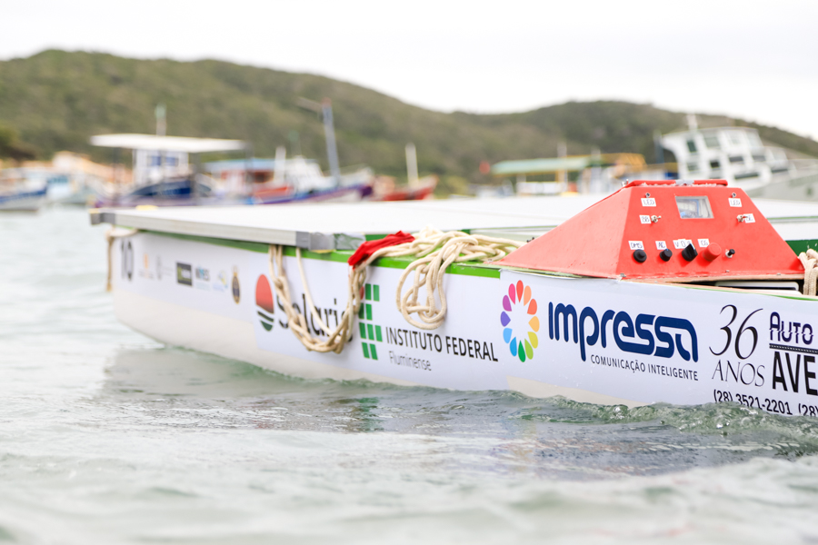 Desafio Solar: instituições participam de competição de barcos em Búzios