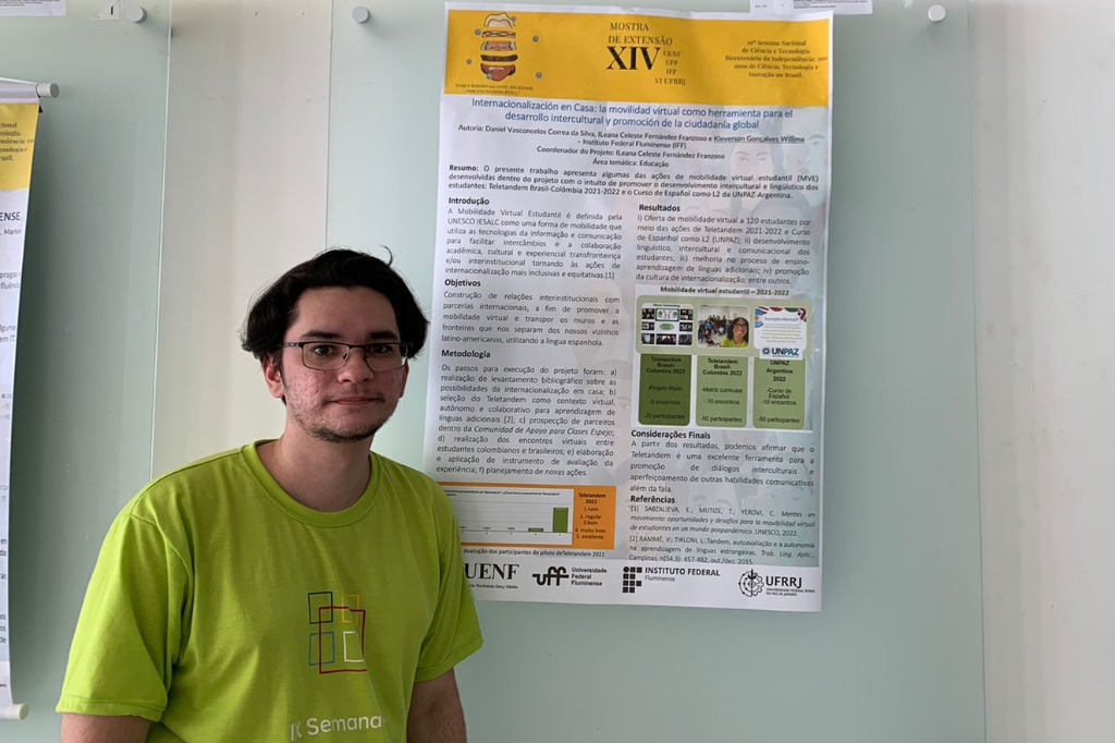 Estudantes apresentam banners no segundo dia da XIV Mostra de Extensão Uenf-UFF-IFF e VI UFRRJ