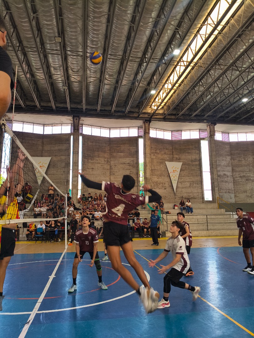 volei masculino Centro - Marica.jpg