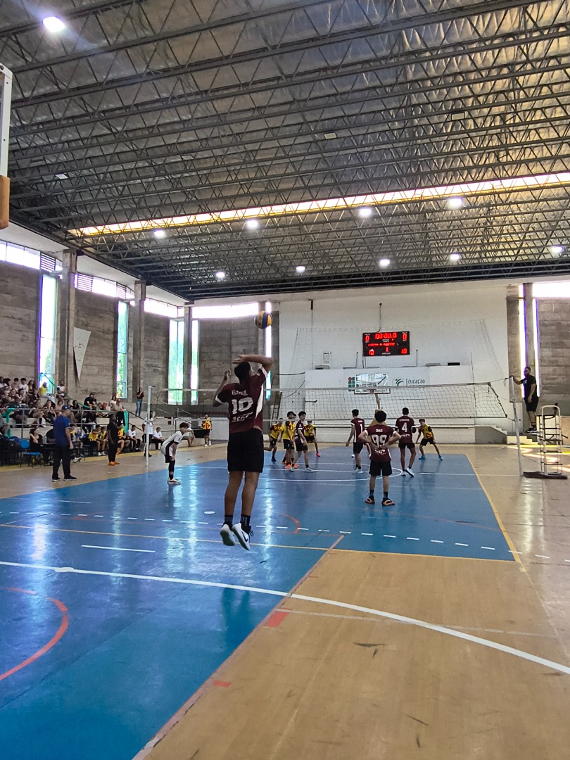 volei masculino centro.jpg