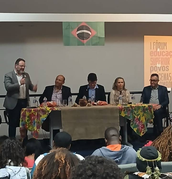 IFF assina protocolo de intenções para o fortalecimento de políticas afirmativas voltadas a estudantes indígenas e quilombolas