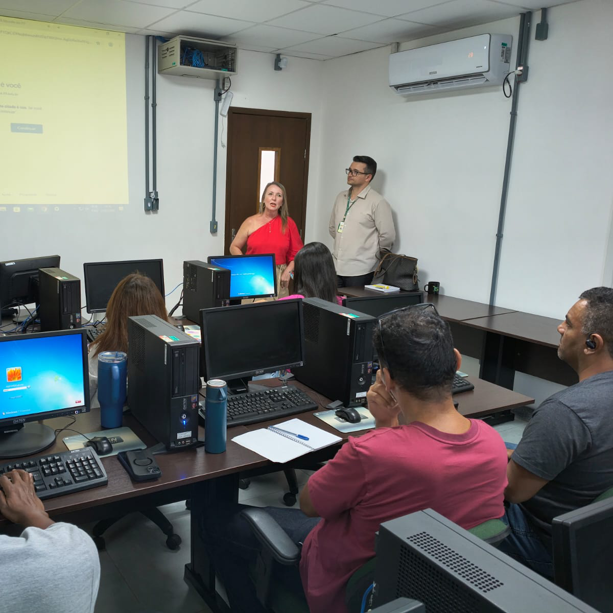 IFF inaugura laboratório e inicia curso de Moodle para servidores de Campos e Cabo Frio