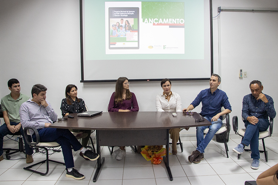 Livro lançado pelo IFF traz dados sobre egressos da Rede Federal